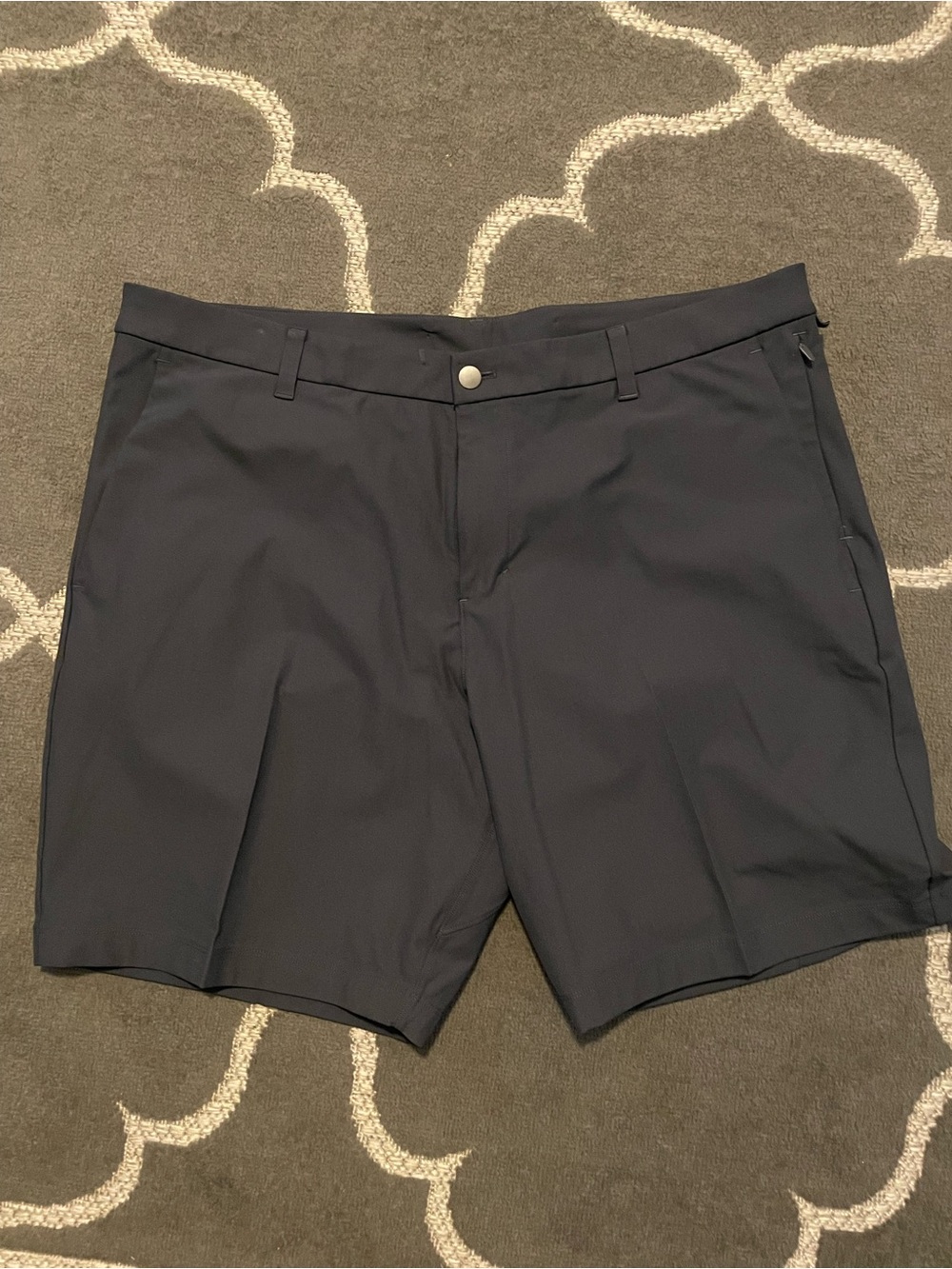 Lululemon ABC Men's Obsidian Flat Front Shorts 9” length